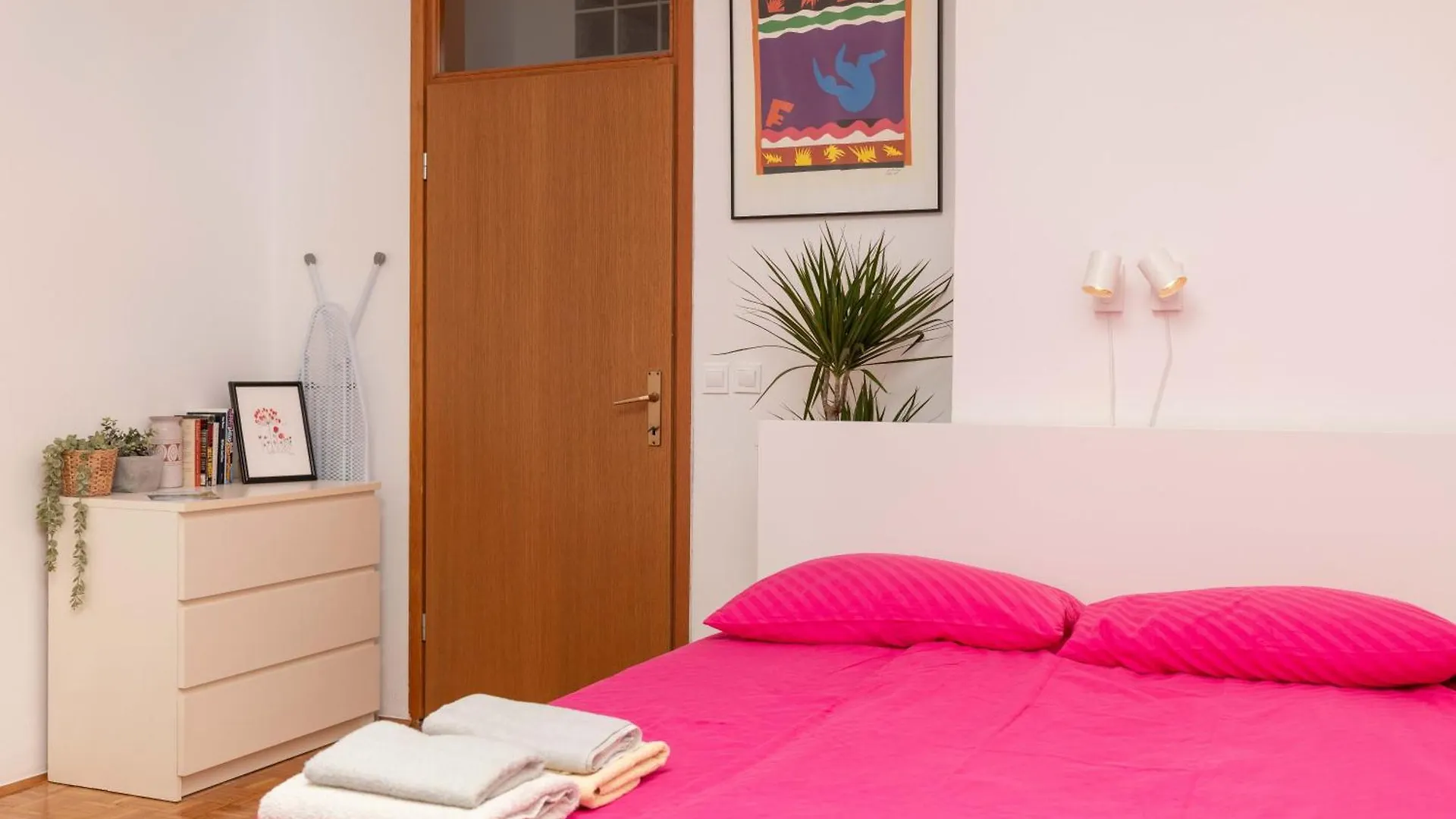 Apartment Studio With Free Parking - Short Walk From Ljubljana'S Center